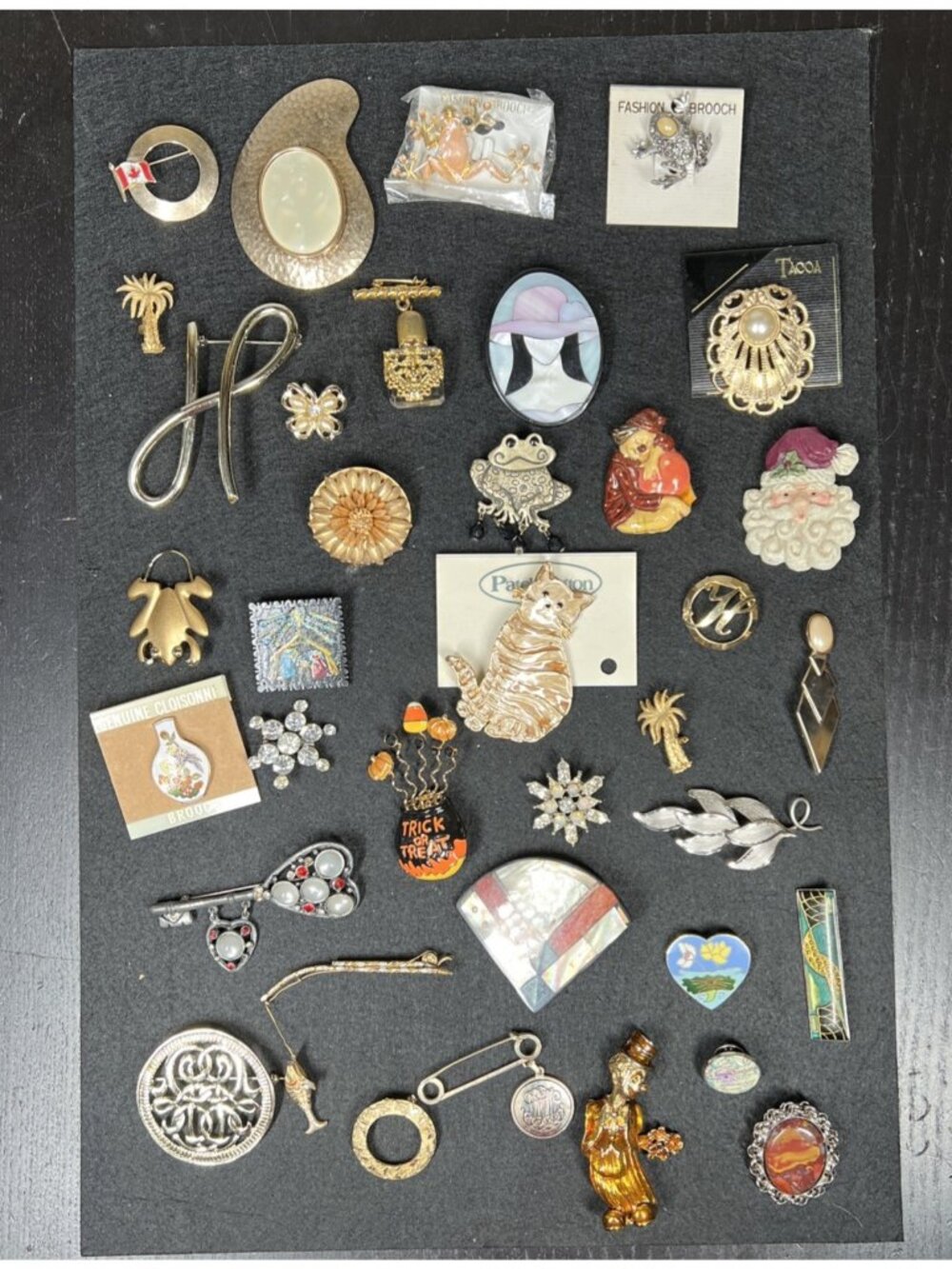 Vintage Brooch Pin Lot 35 Pcs 1960s 70s 80s Costume Jewelry All Wearable